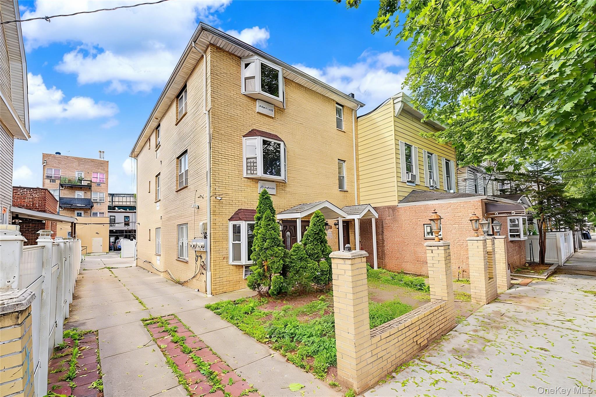 102-42 86th Road, Richmond Hill NY 11418