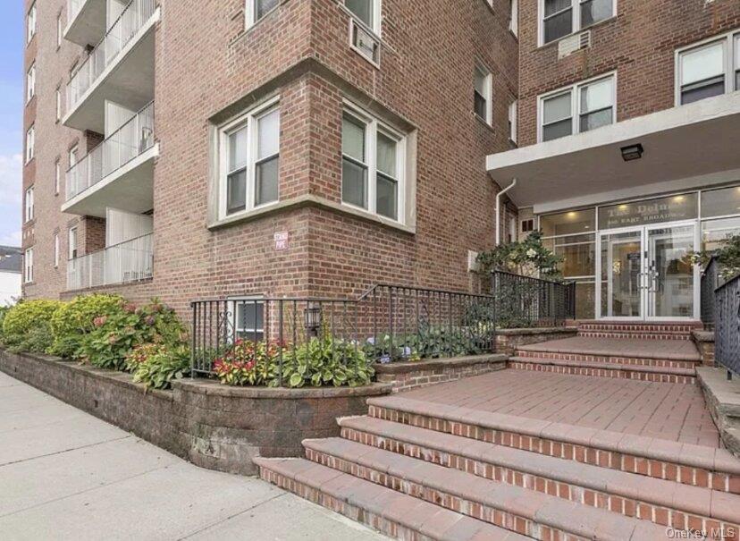 210 E Broadway Unit 6J, Long Beach NY 11561
