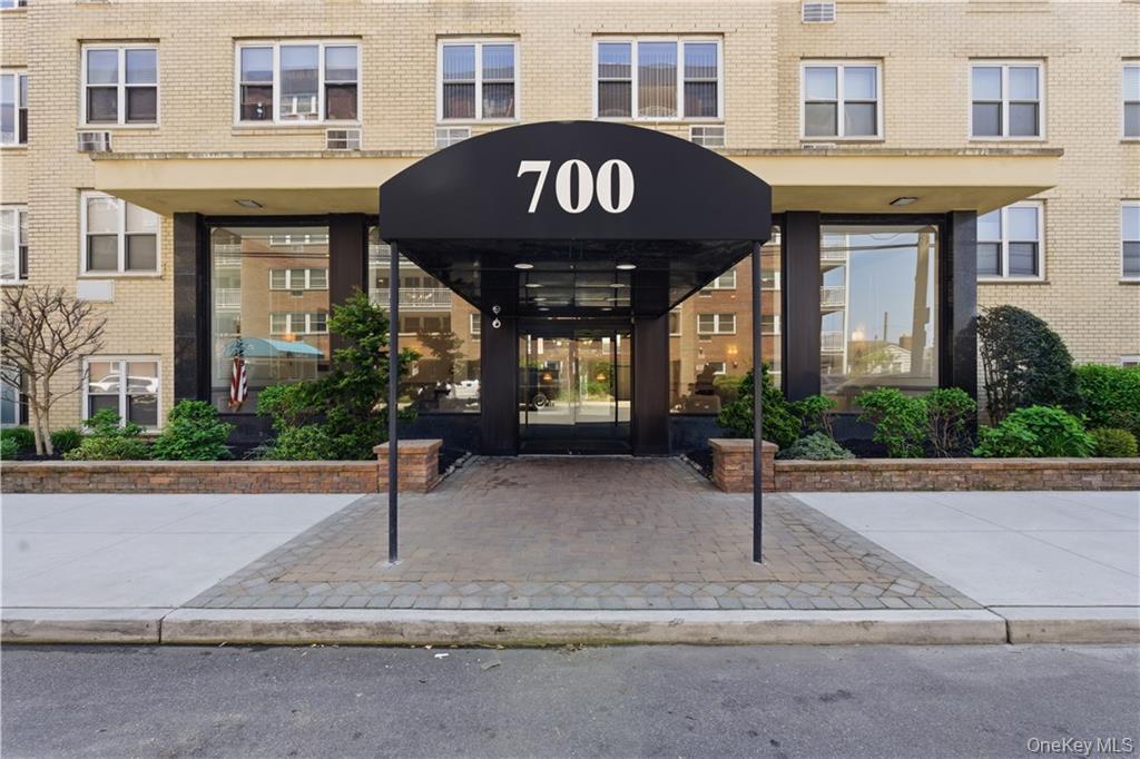 700 Shore Road Unit 2A, Long Beach NY 11561