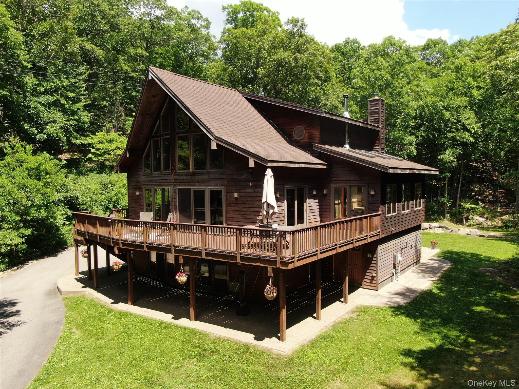 82 Indian Lake Road, Putnam Valley NY 10579