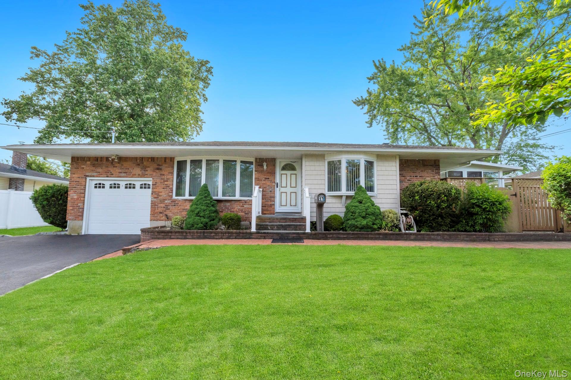 13 Fruitwood Lane, Commack NY 11725