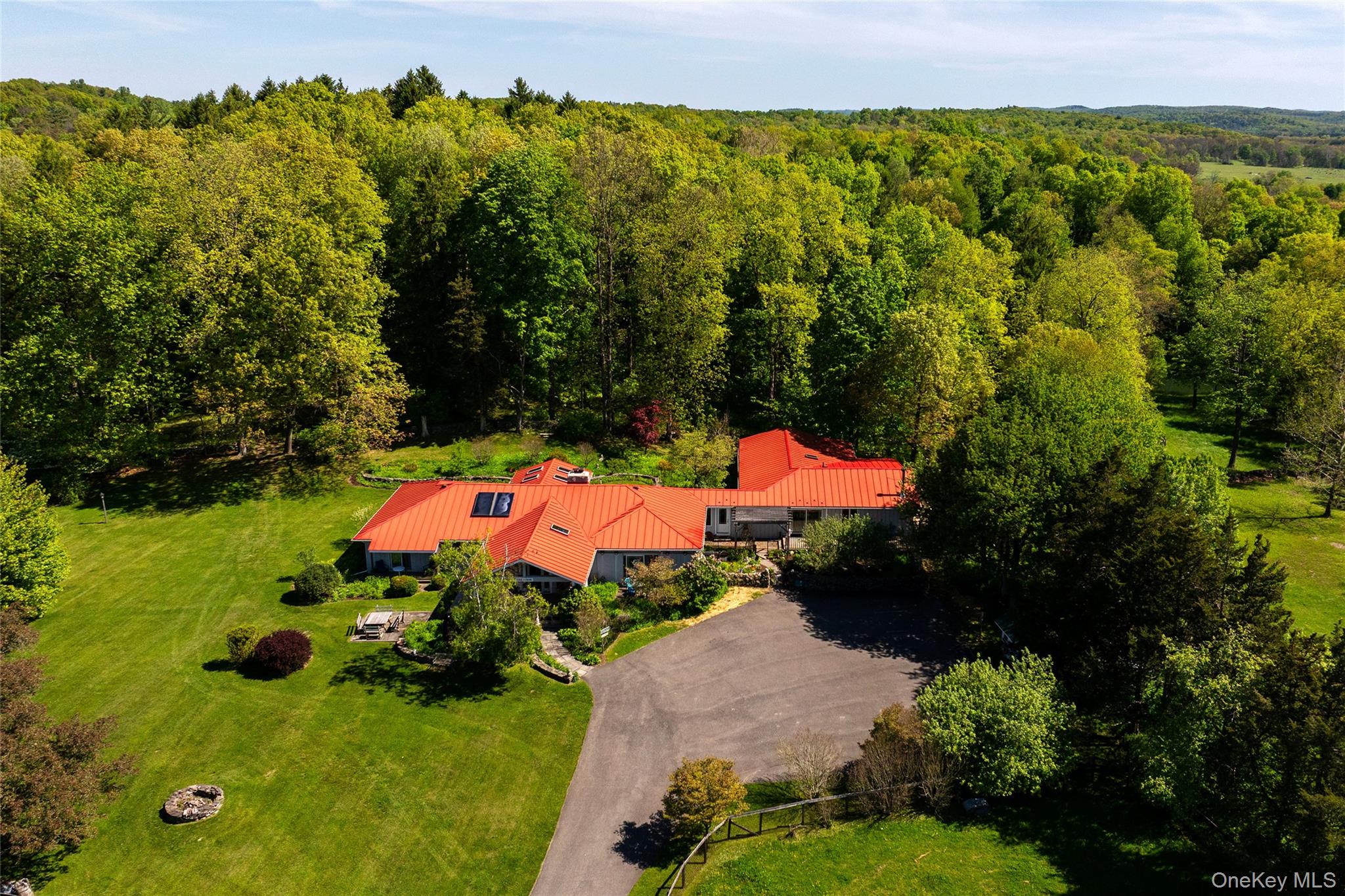 52 Pells Road, Rhinebeck NY 12572