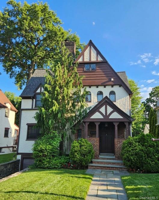 7 Huntwood Place, Mount Vernon NY 10552