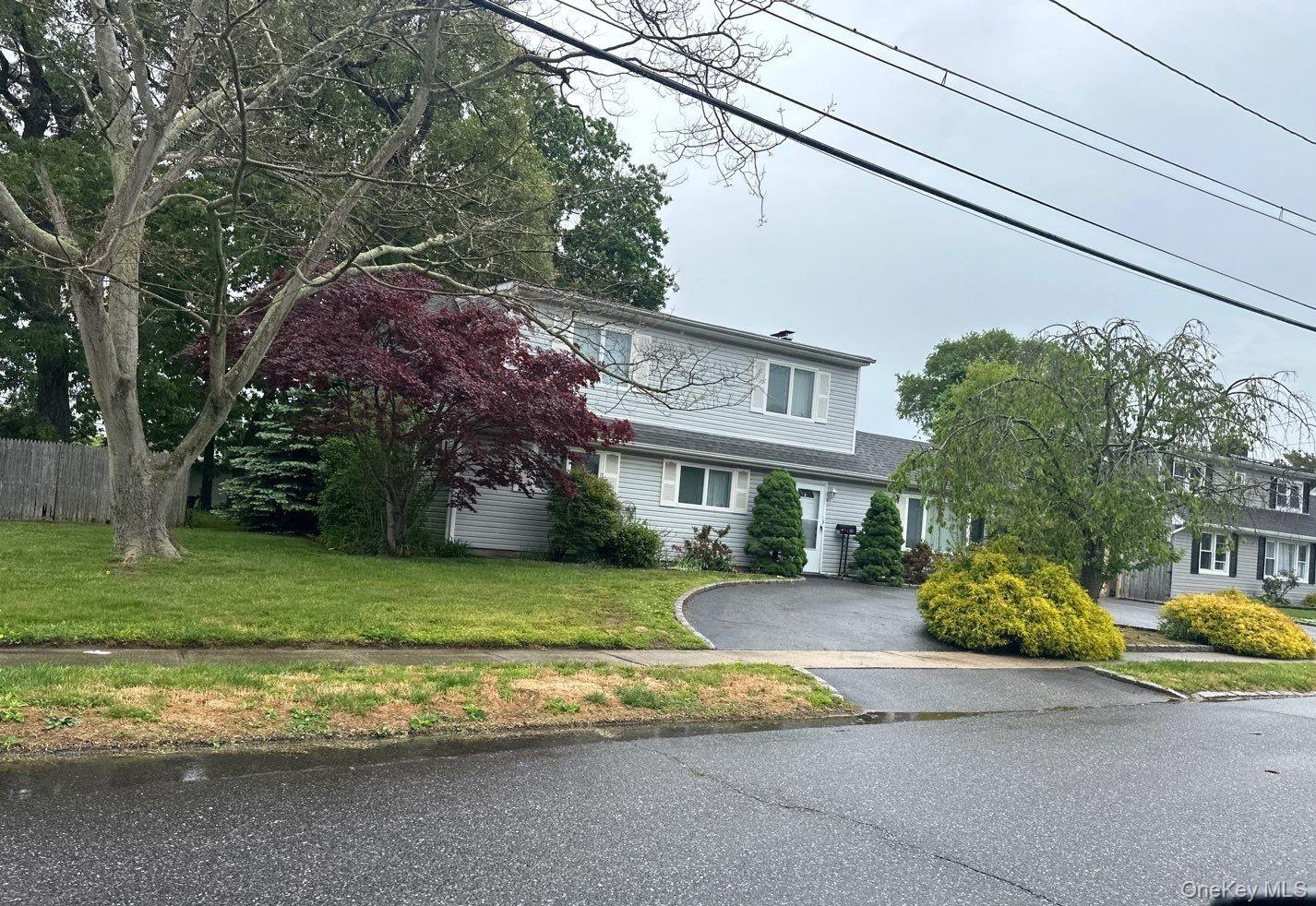 22 William Street, Copiague NY 11726