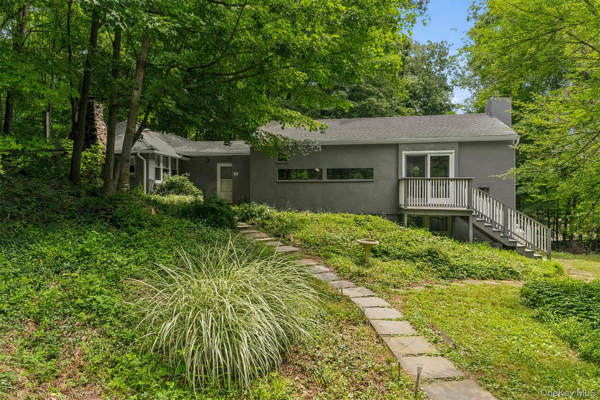 98 Mount Airy Road S, Croton-on-Hudson NY 10520