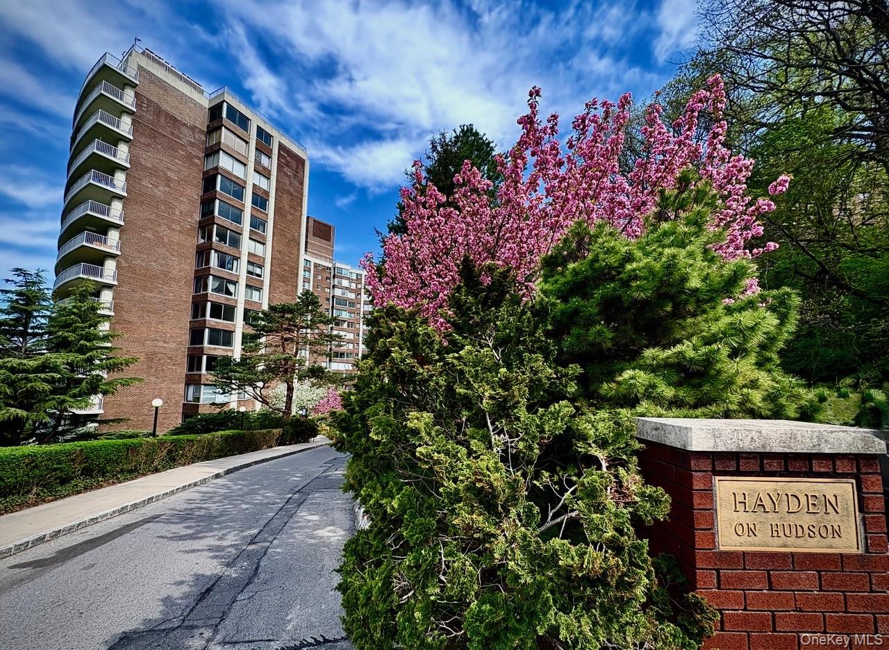 4455 Douglas Avenue Unit 9M, Bronx NY 10471