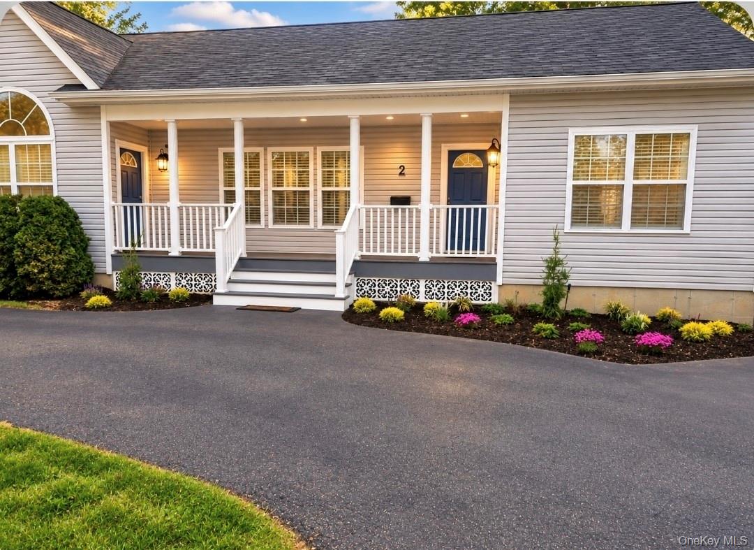 2 Lincoln Avenue, Islip Terrace NY 11752