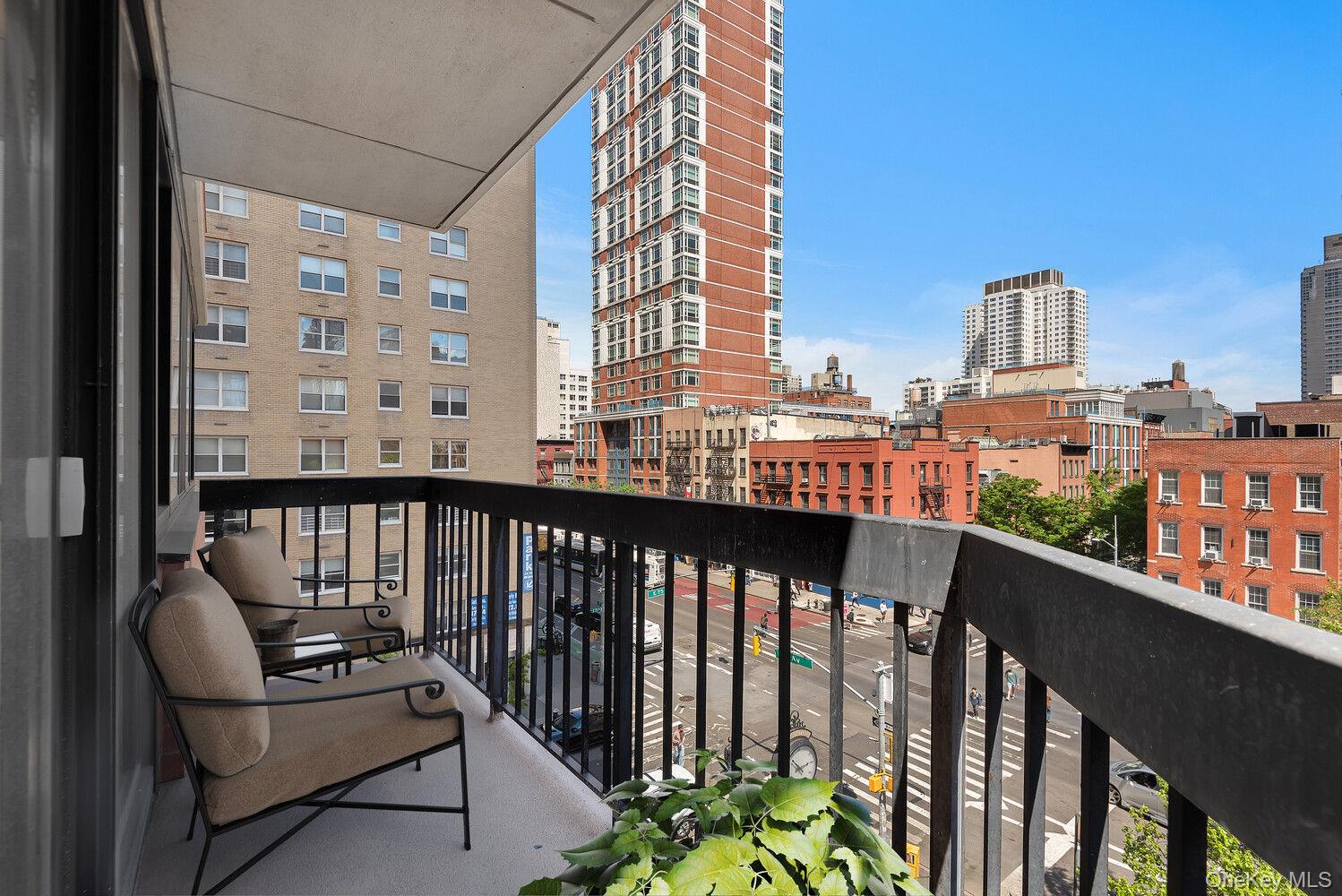 330 E 75TH Street Unit 4B, Manhattan NY 10021