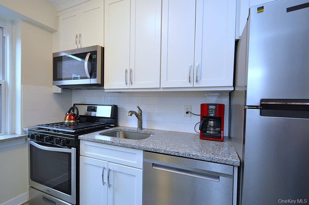 235 Garth Road Unit A5B, Scarsdale NY 10583