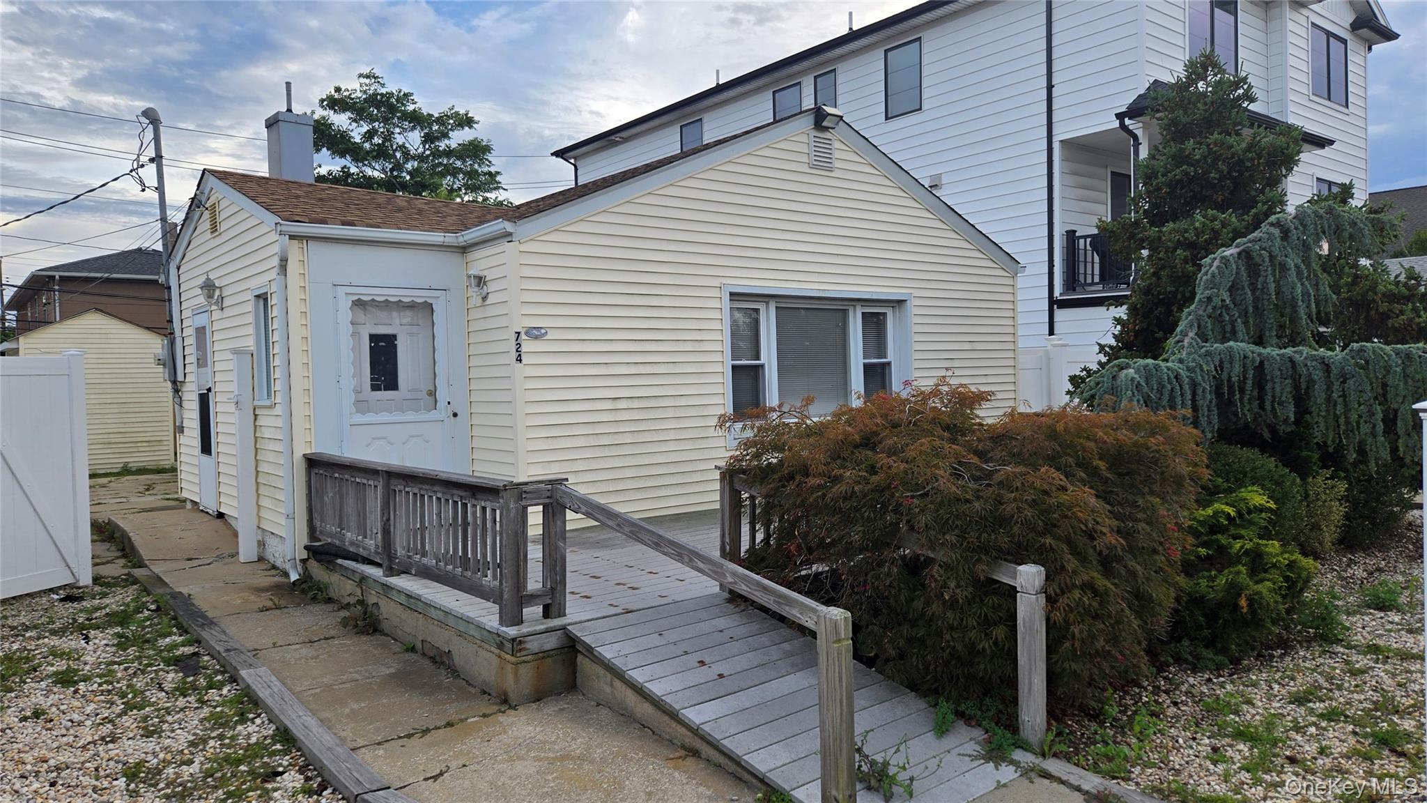 724 E Park Avenue, Long Beach NY 11561