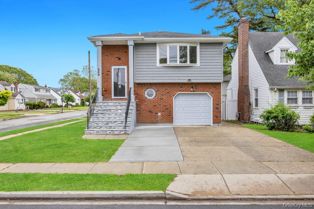209 N Grove Street, Valley Stream NY 11580