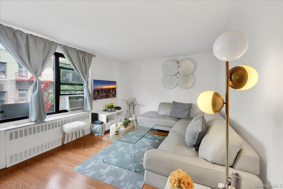 2835 Webb Avenue Unit 4B, Bronx NY 10468