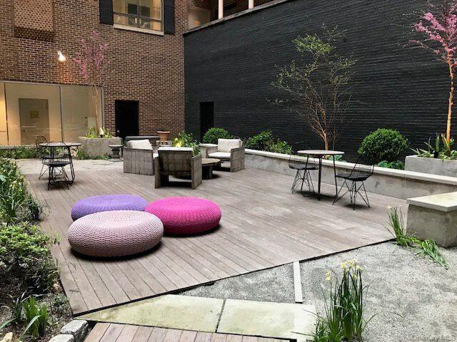 250 MERCER Street Unit B1602, Manhattan NY 10012