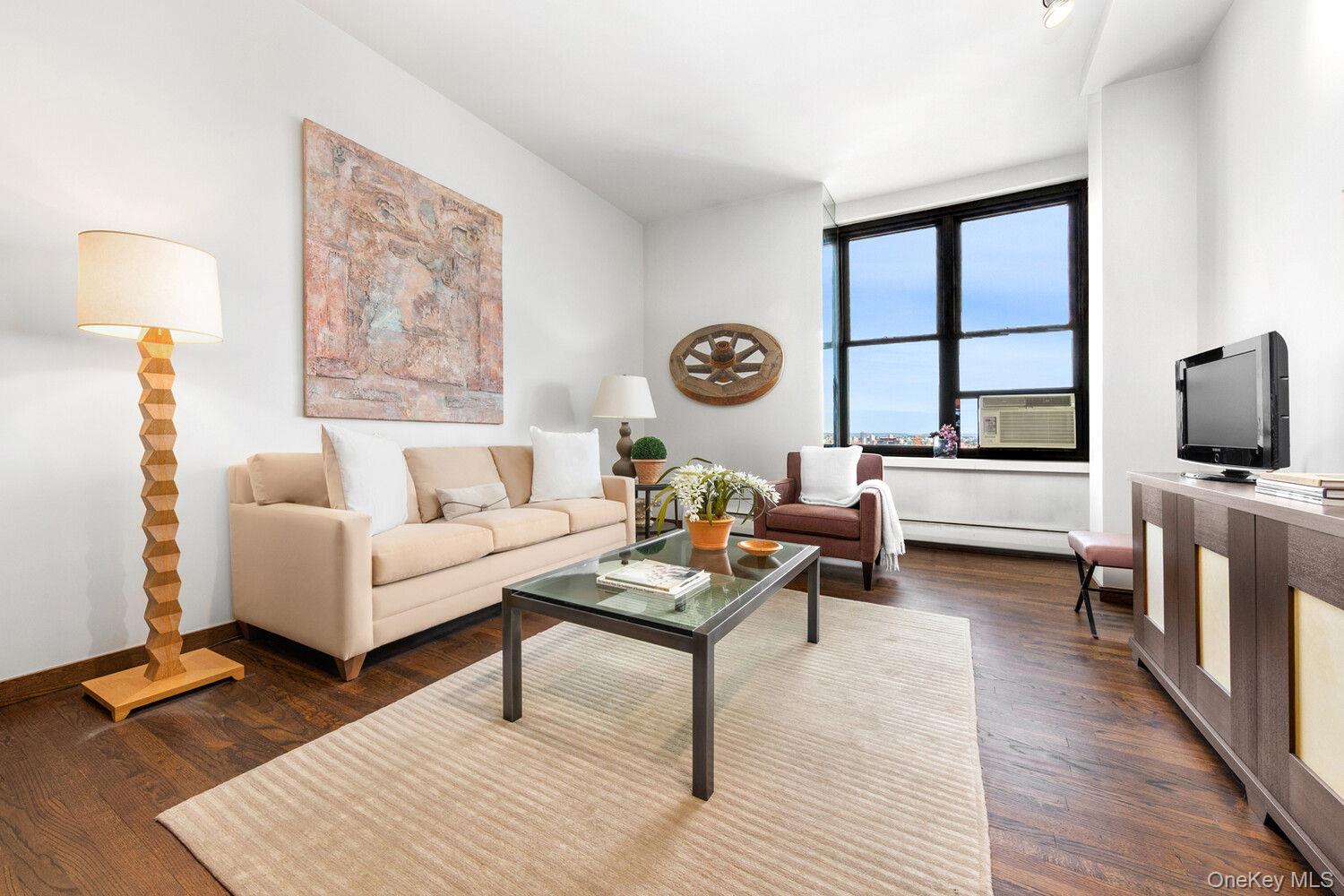 250 MERCER Street Unit B1602, Manhattan NY 10012