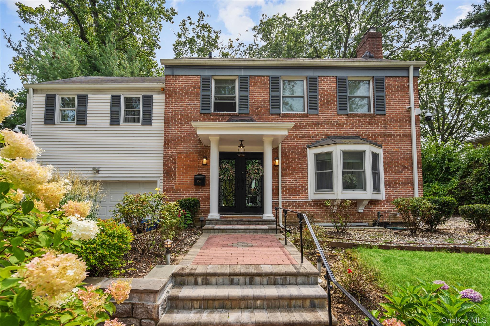 134 Wooleys Lane, Great Neck NY 11023