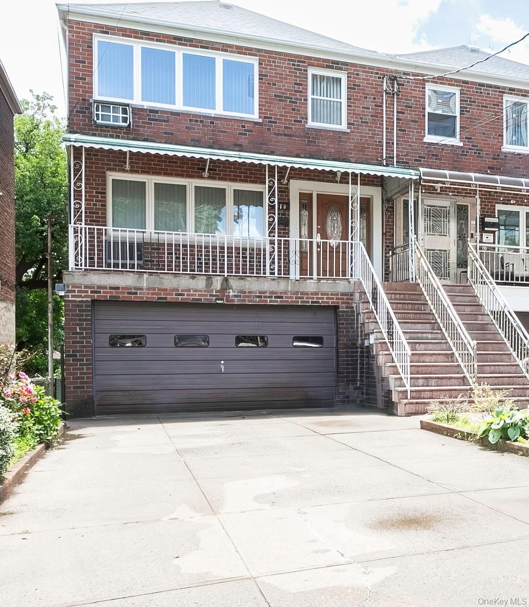 810 Neill Avenue, Bronx NY 10462