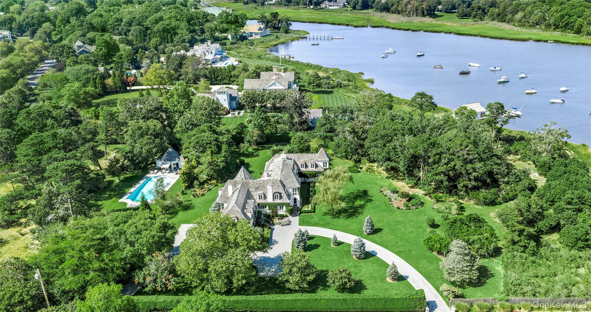 41 Niamogue Lane, Quogue NY 11959