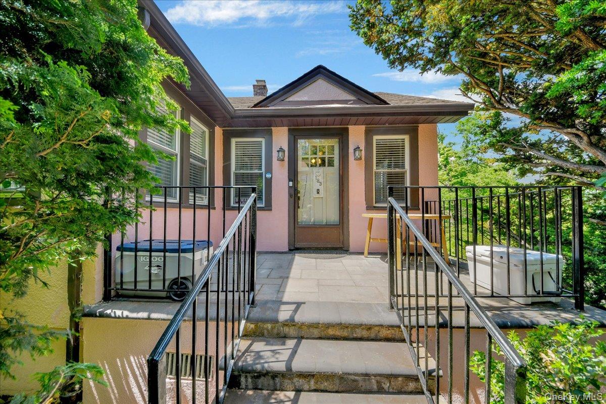 183 Elwood Avenue, Hawthorne NY 10532