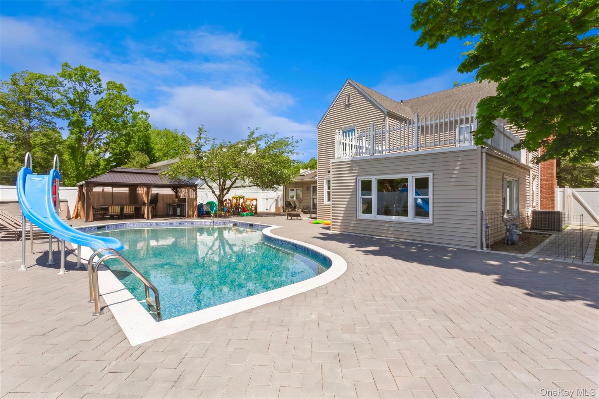 1566 Pebble Lane, Hewlett NY 11557