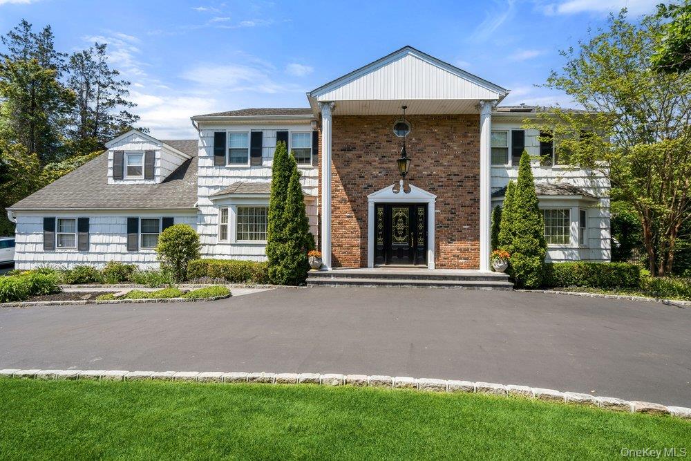 119 Plainview Road, Woodbury NY 11797