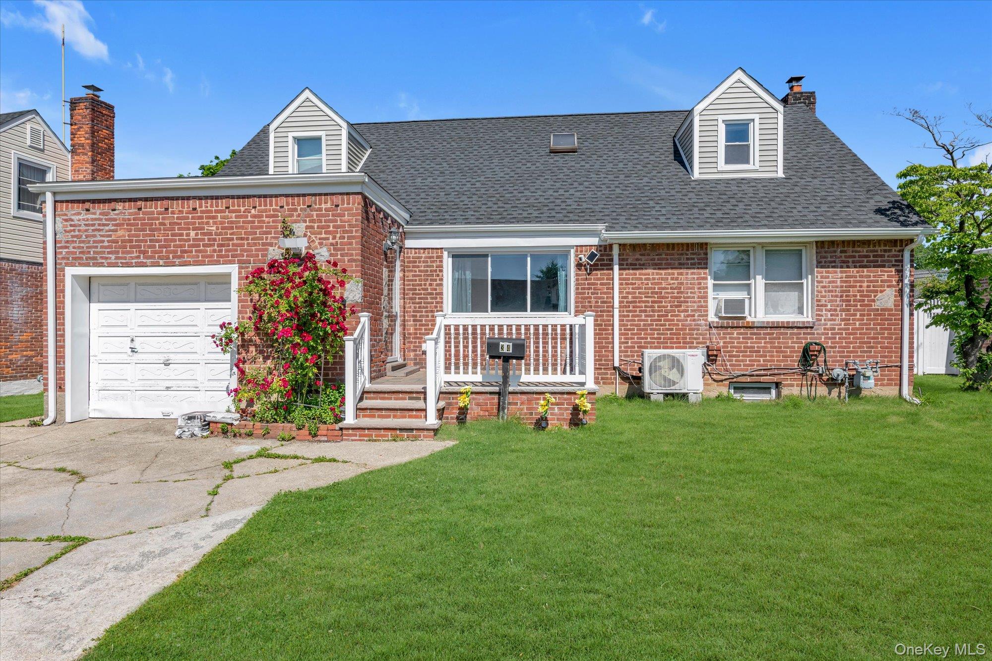 34 Newburgh Street, Elmont NY 11003