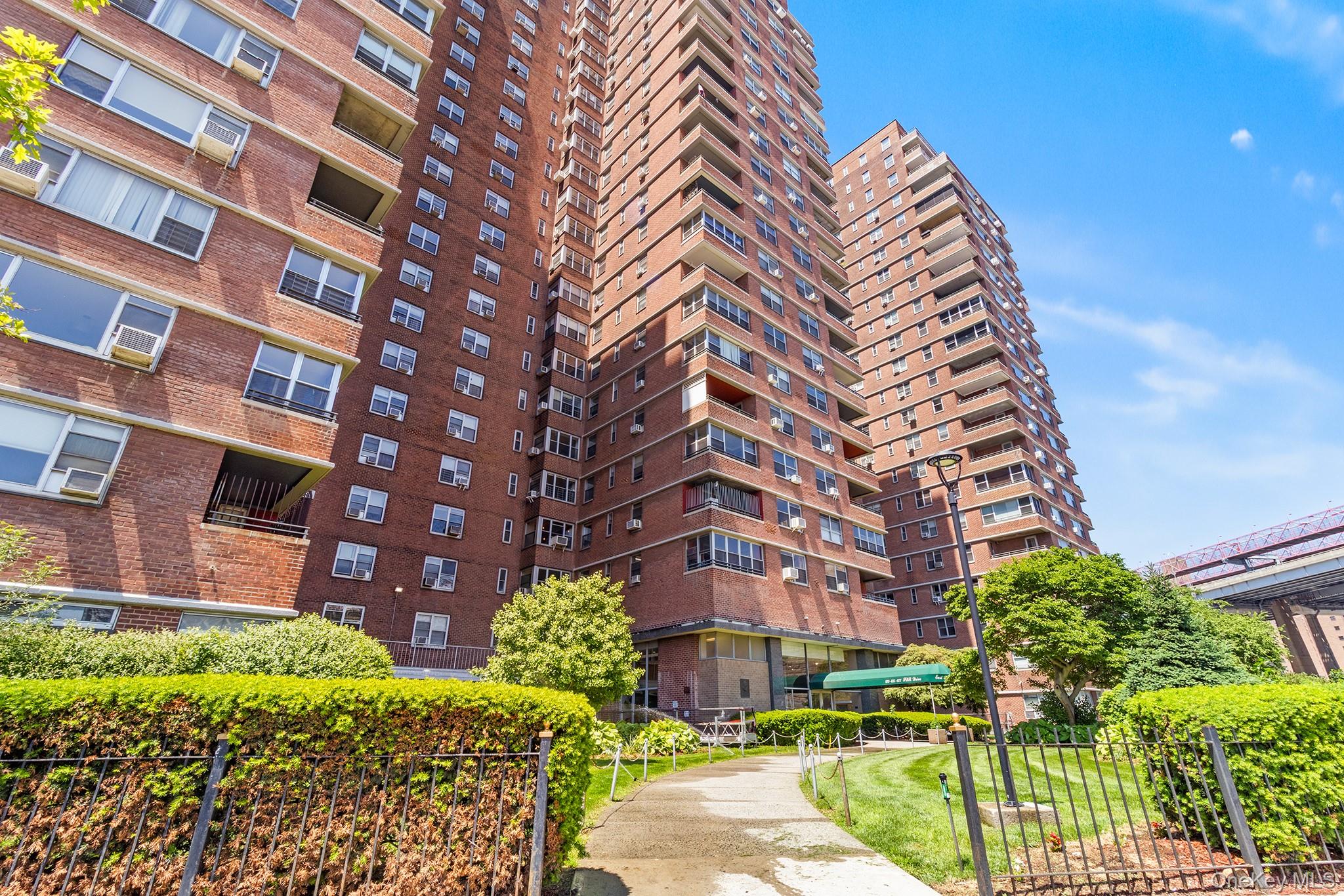 473 Fdr Drive Unit K1404, Manhattan NY 10002