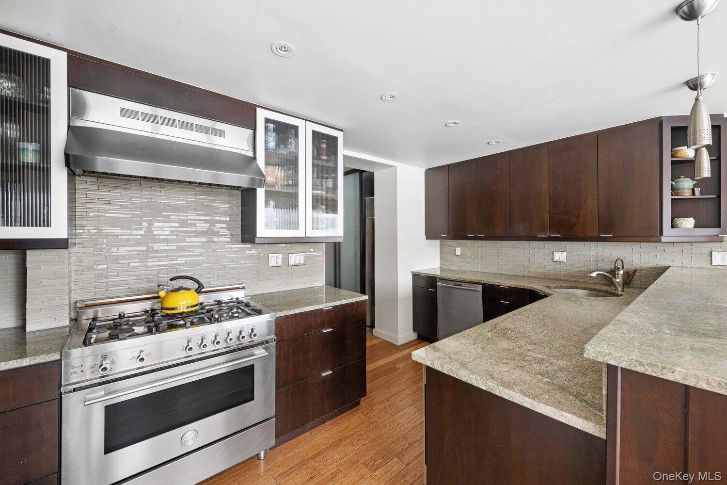 140 W END Avenue Unit 11CD, Manhattan NY 10023