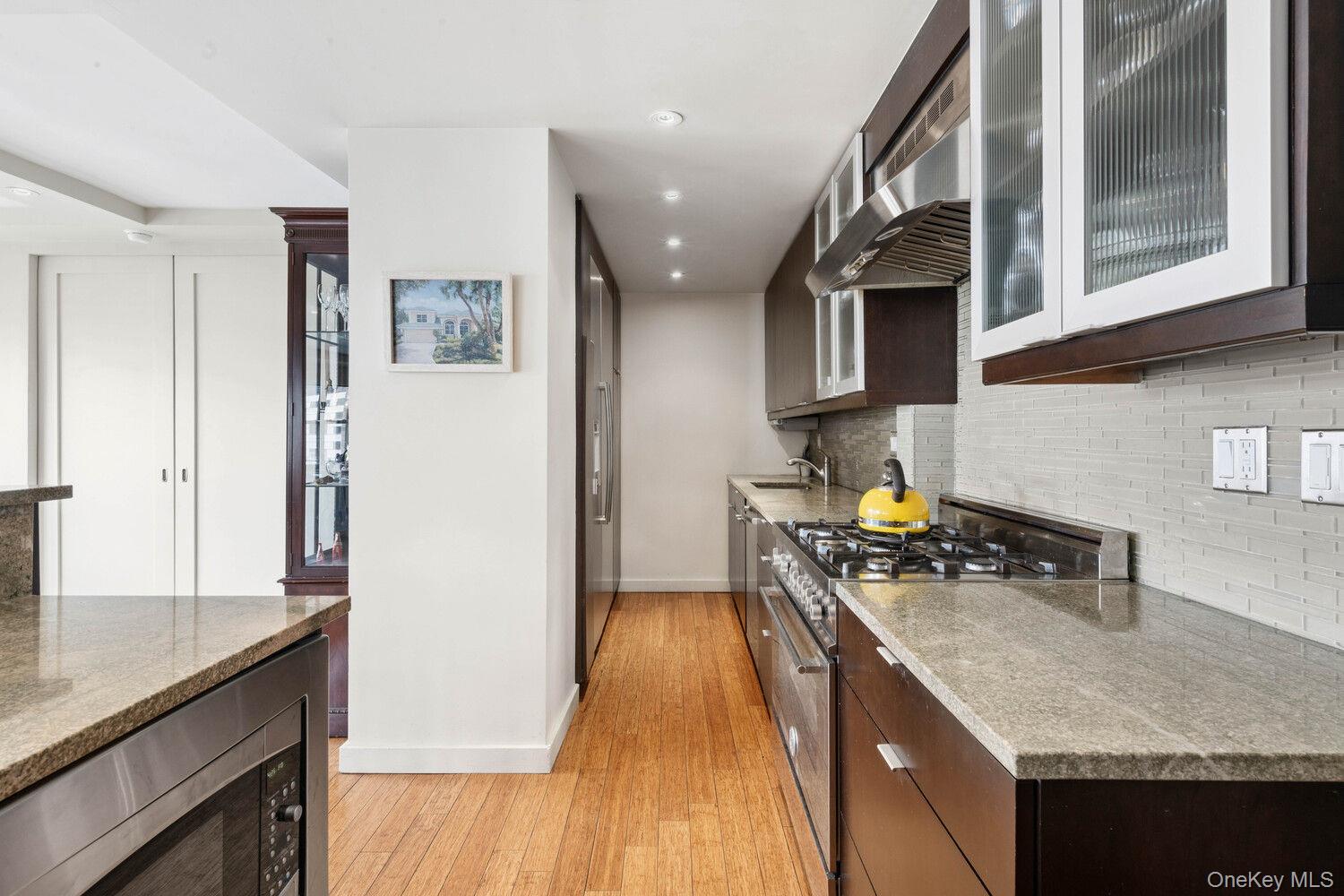 140 W END Avenue Unit 11CD, Manhattan NY 10023