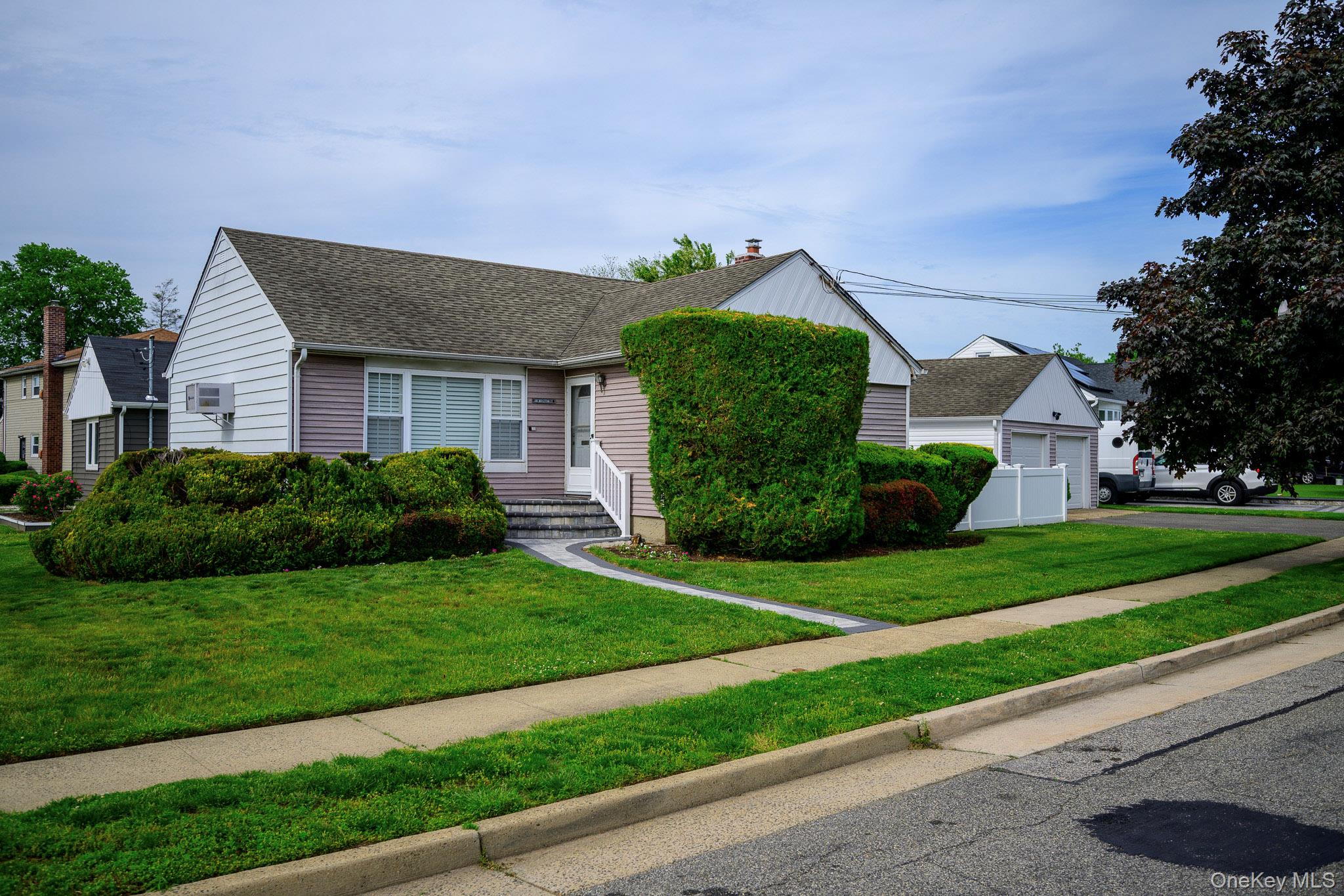 130 Boylston Street, Hempstead NY 11550