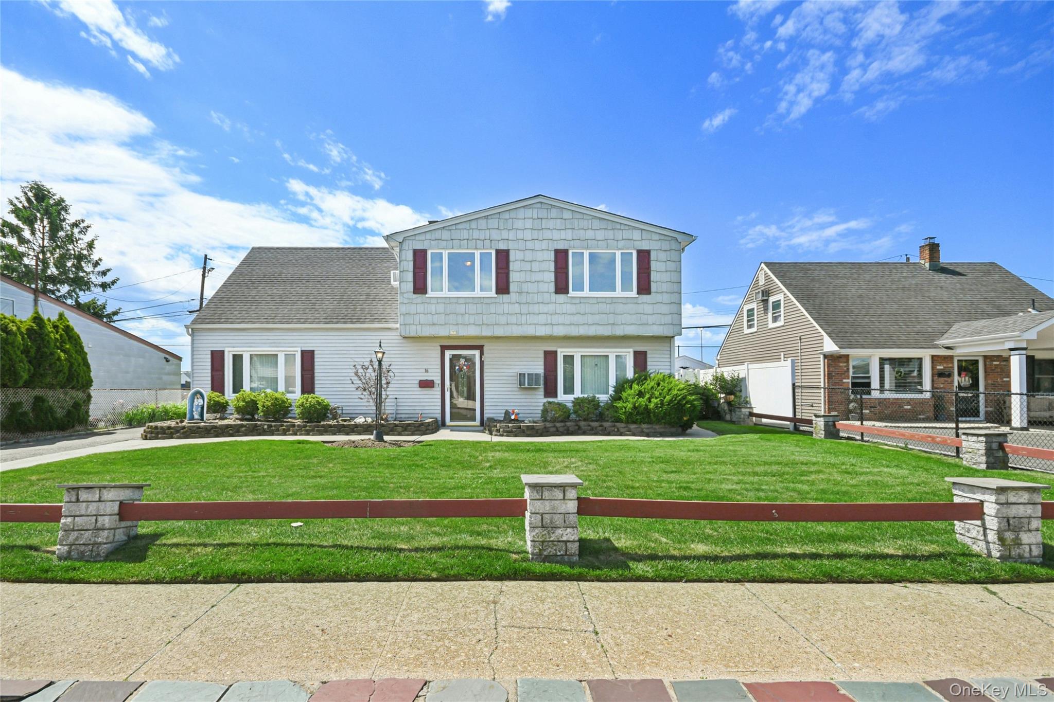 16 Sycamore Lane, Levittown NY 11756