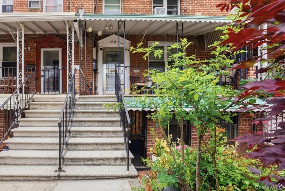 4425 Richardson Avenue, Bronx NY 10470