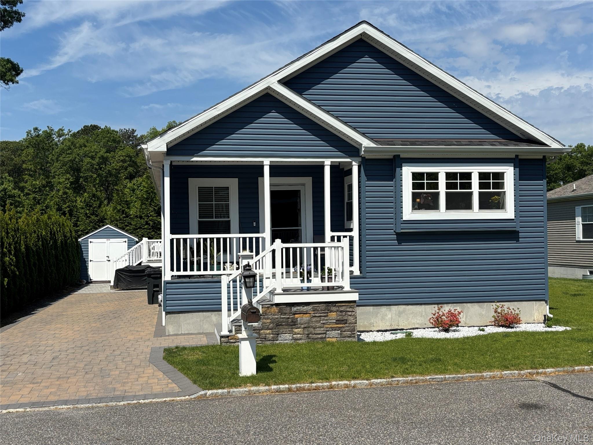 1661 Old Country Road Unit 563, Riverhead NY 11901