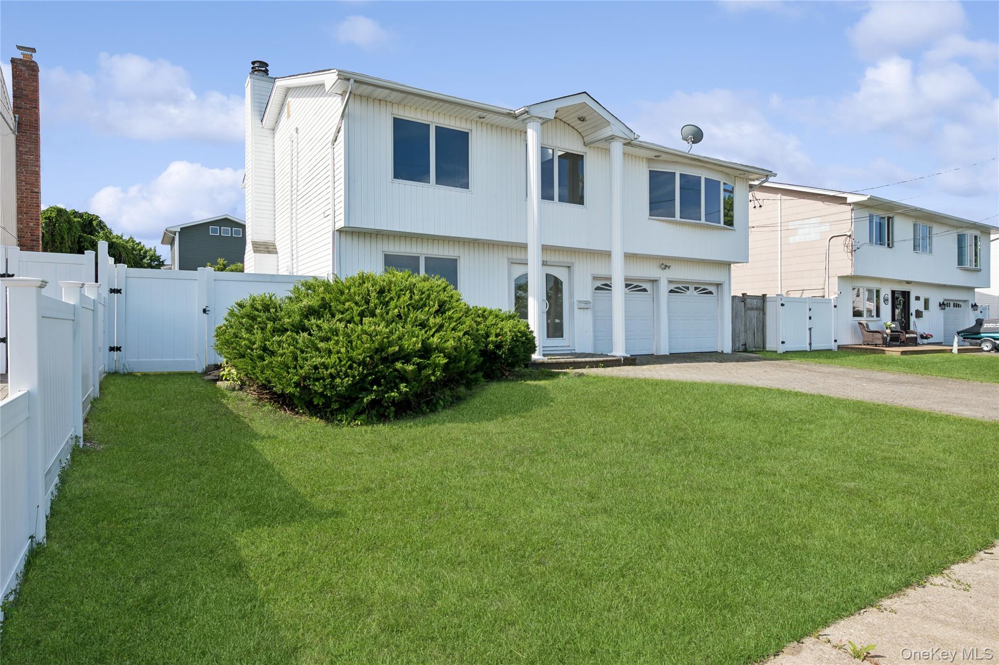 2625 Riverside Drive, Wantagh NY 11793