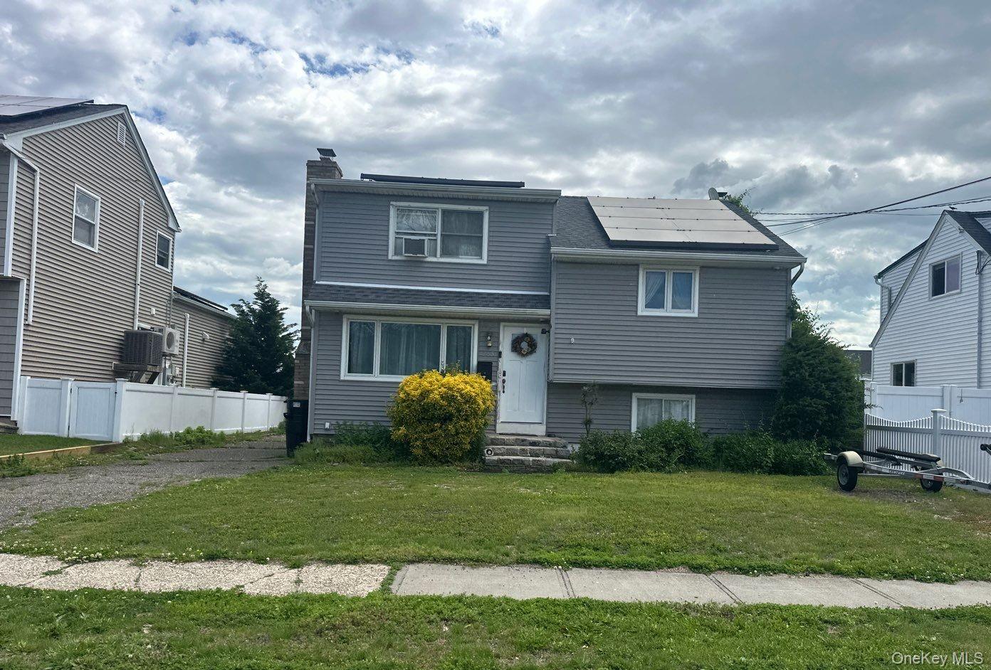265 East Drive, Copiague NY 11726