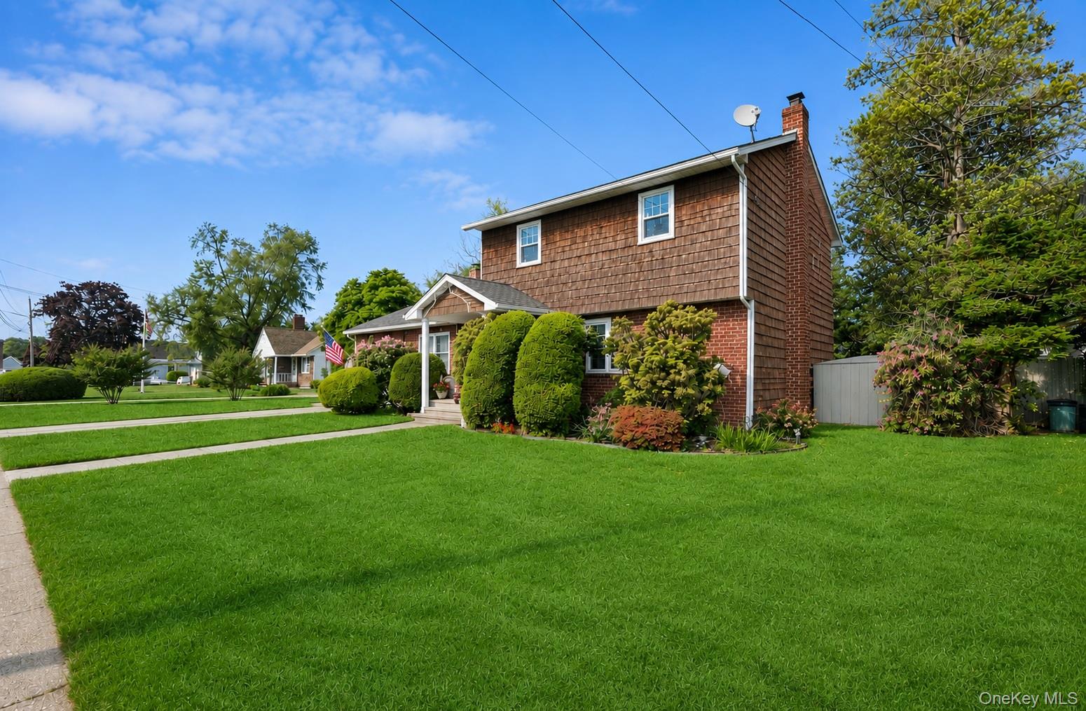 11 Lincoln Court, Copiague NY 11726