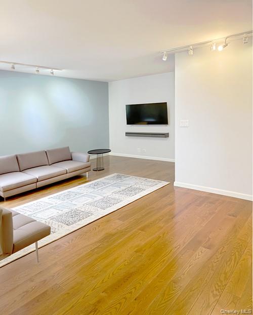 573 Grand Street Unit D802, Manhattan NY 10002