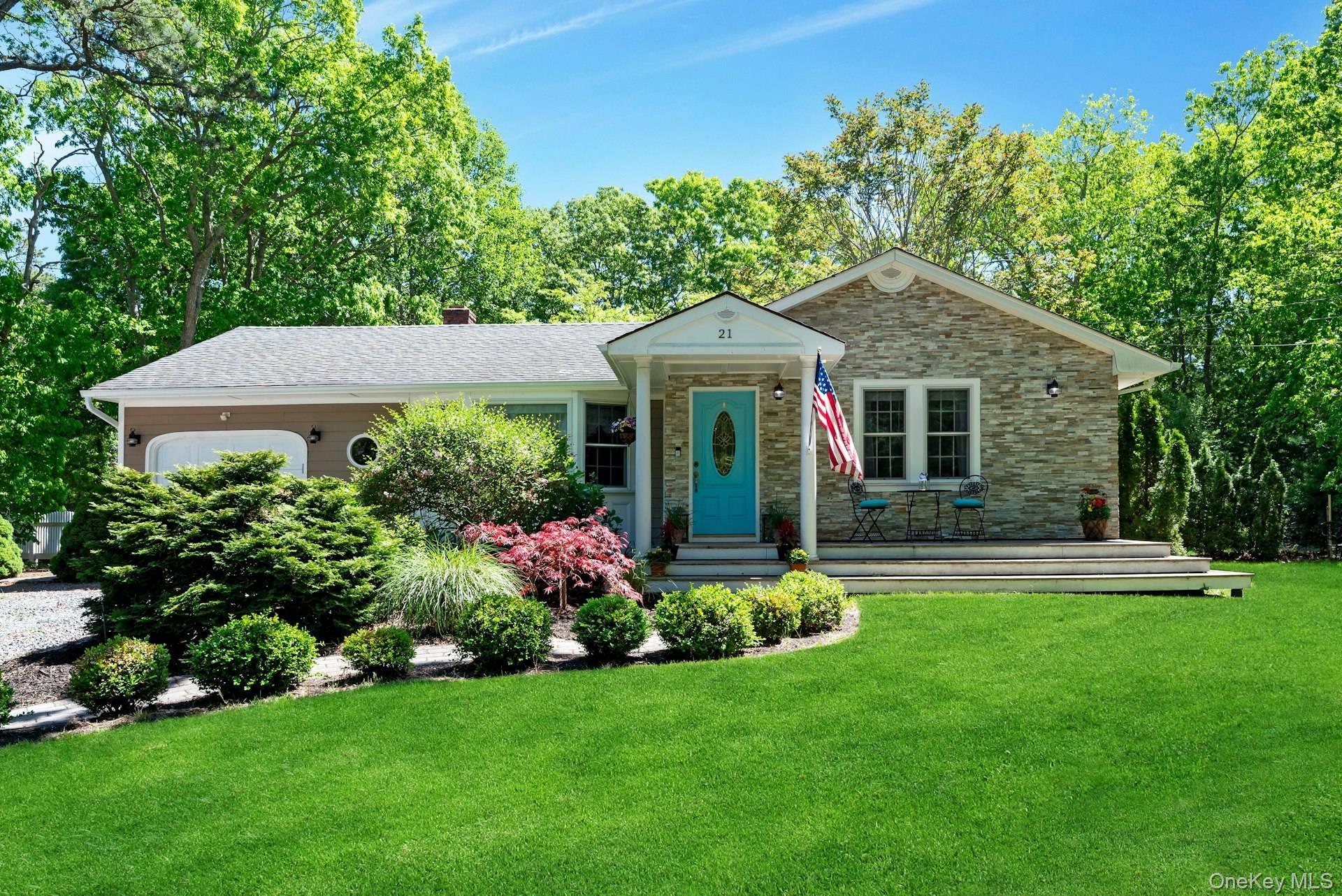 21 Jones Road, Hampton Bays NY 11946