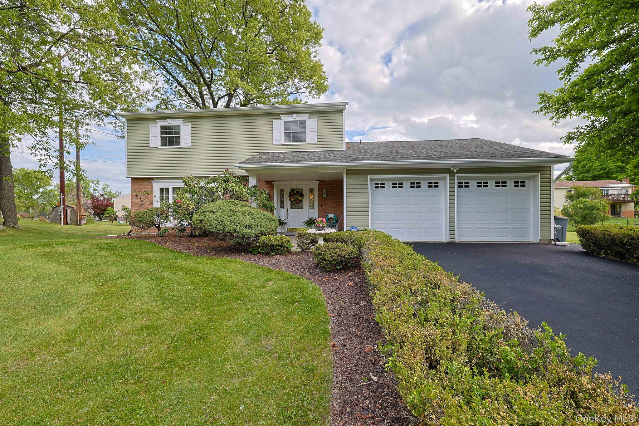 7 San Giacomo Drive, New Windsor NY 12553
