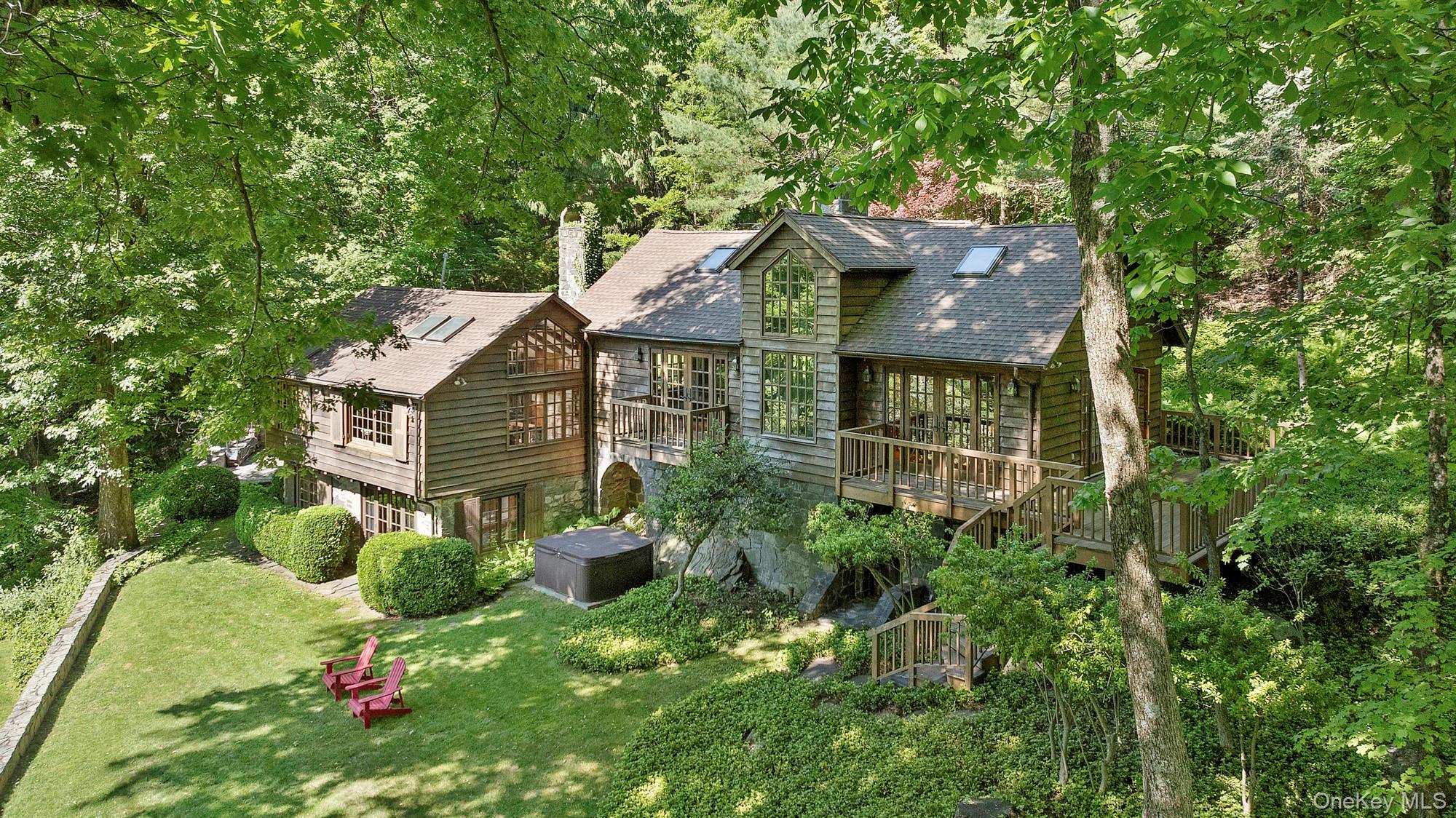 678 Golf Ridge Road, Carmel NY 10512
