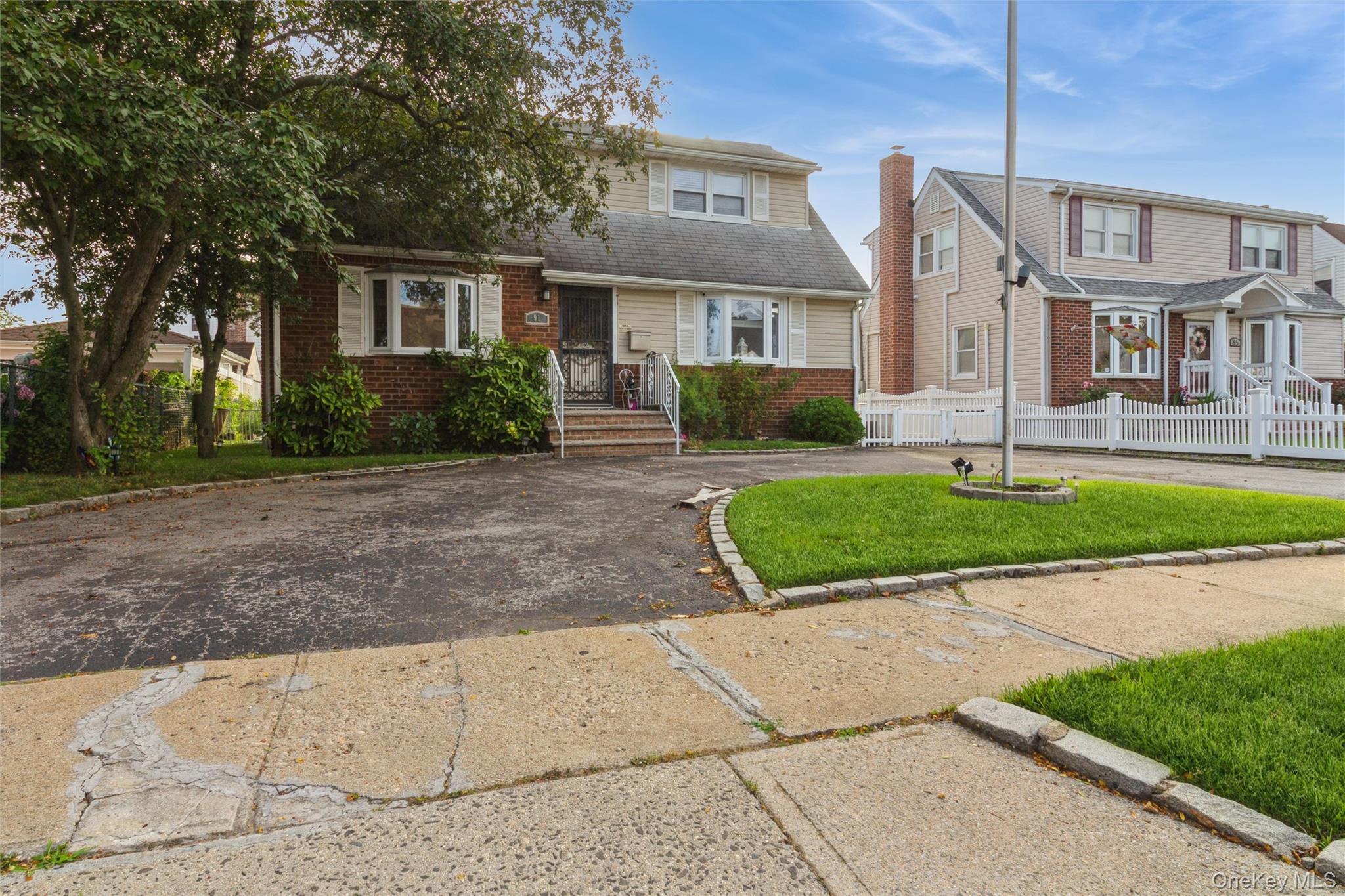 91 Grant Drive E, Valley Stream NY 11580