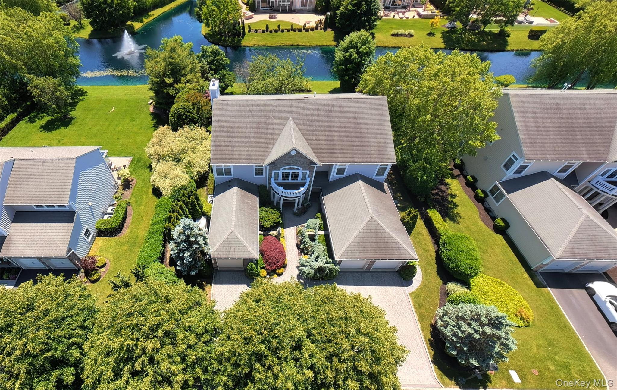 38 Hamlet Woods Drive, Saint James NY 11780