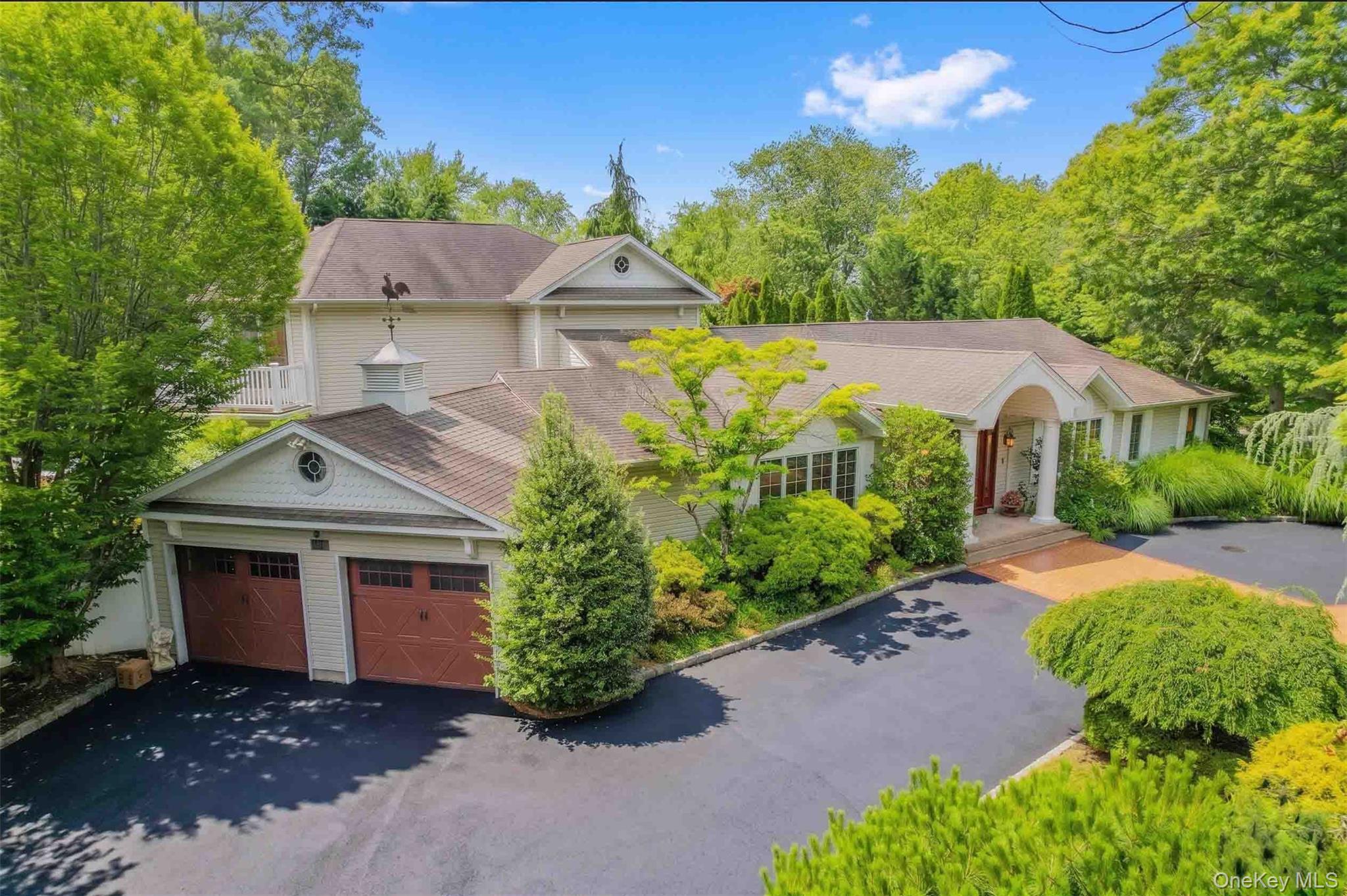 20 Astro Place, Dix Hills NY 11746
