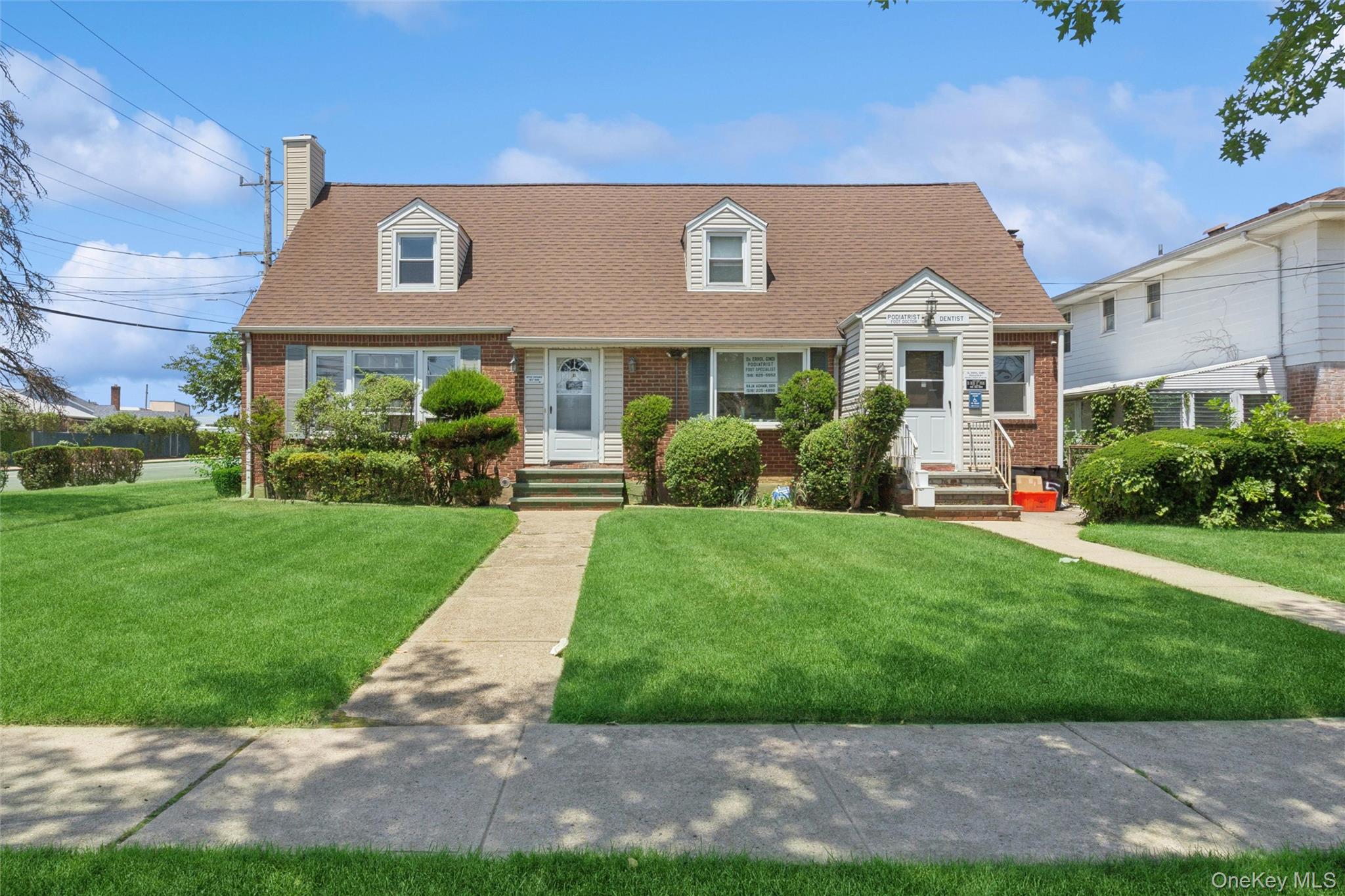 5 Seaton Gate, Valley Stream NY 11580