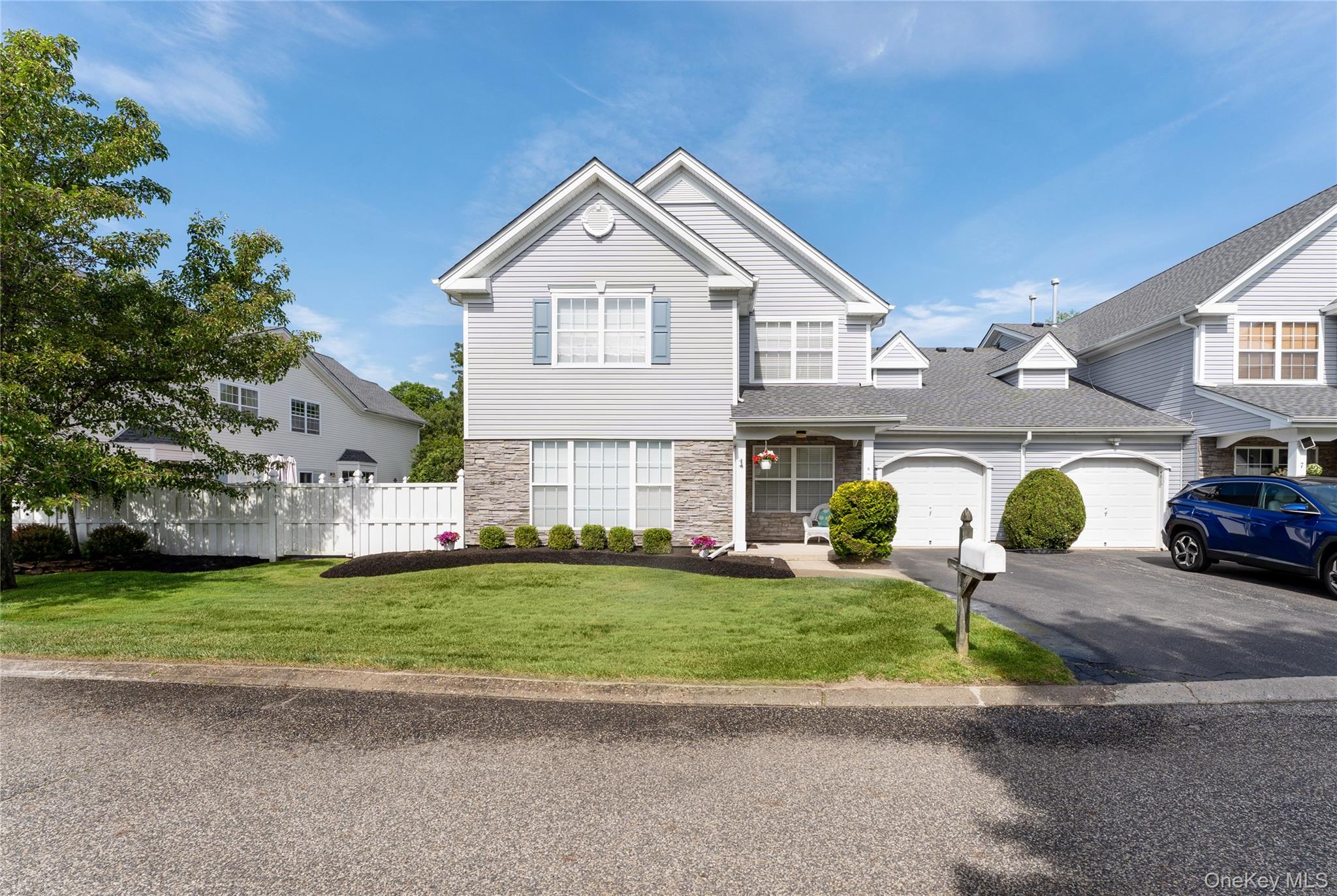 5 Robert Lane Unit 5, Middle Island NY 11953