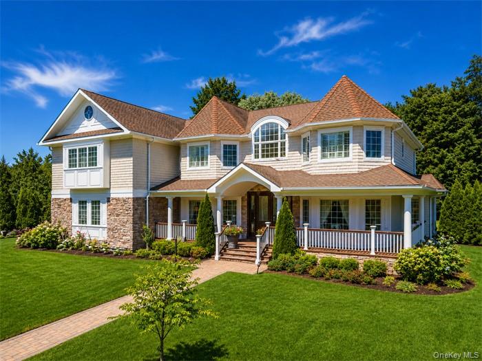 78 Swan Court, East Hills NY 11576
