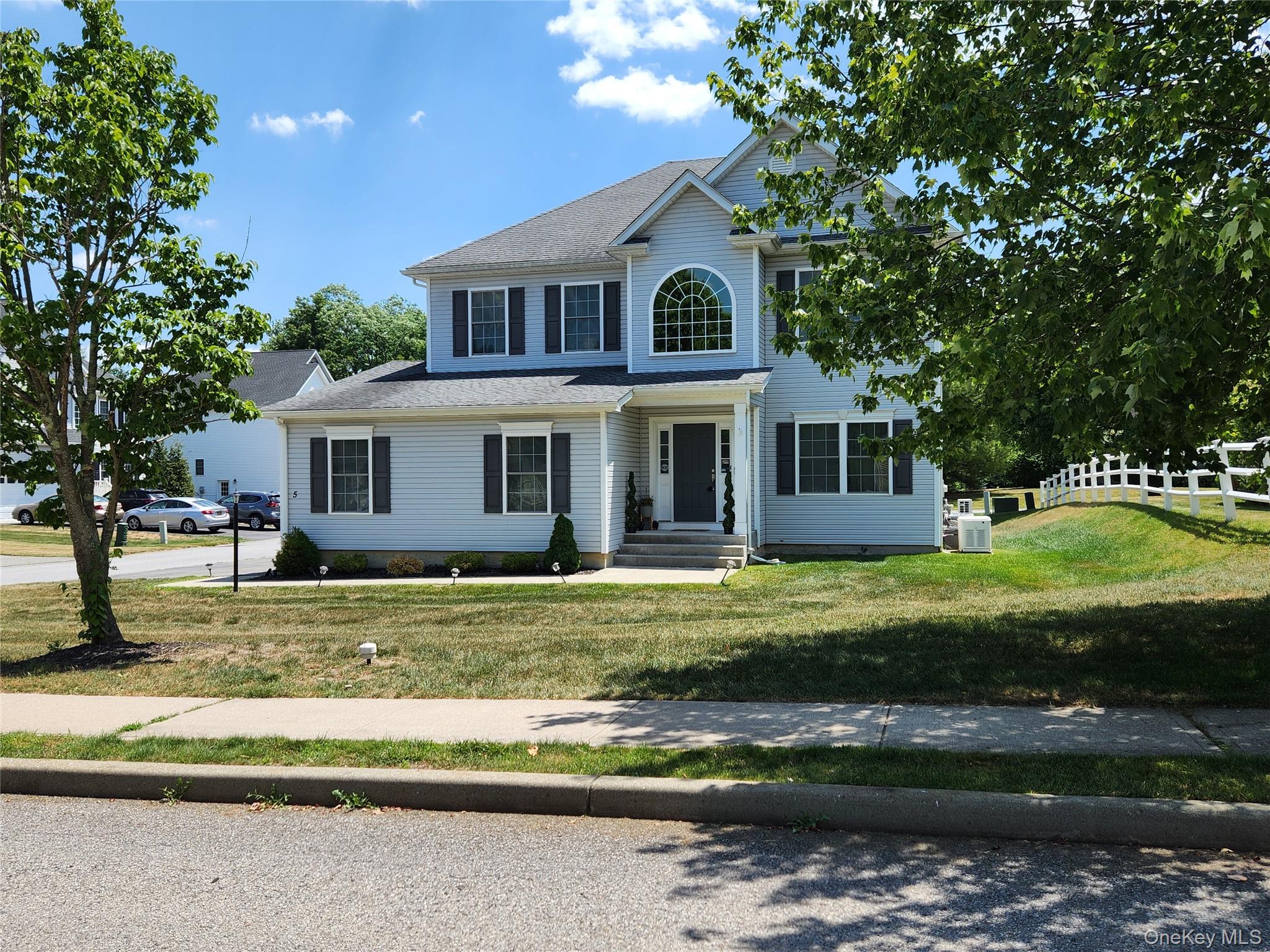 5 Mulberry Place, Hopewell Junction NY 12533