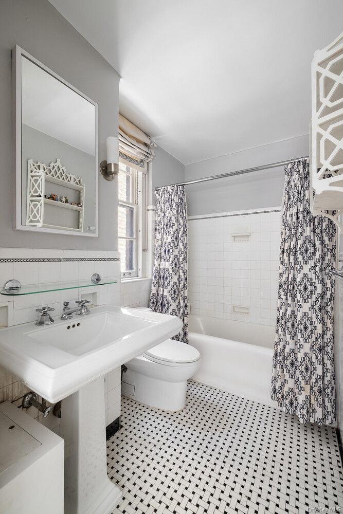 7 GRACIE Square Unit 2/3CD, Manhattan NY 10028