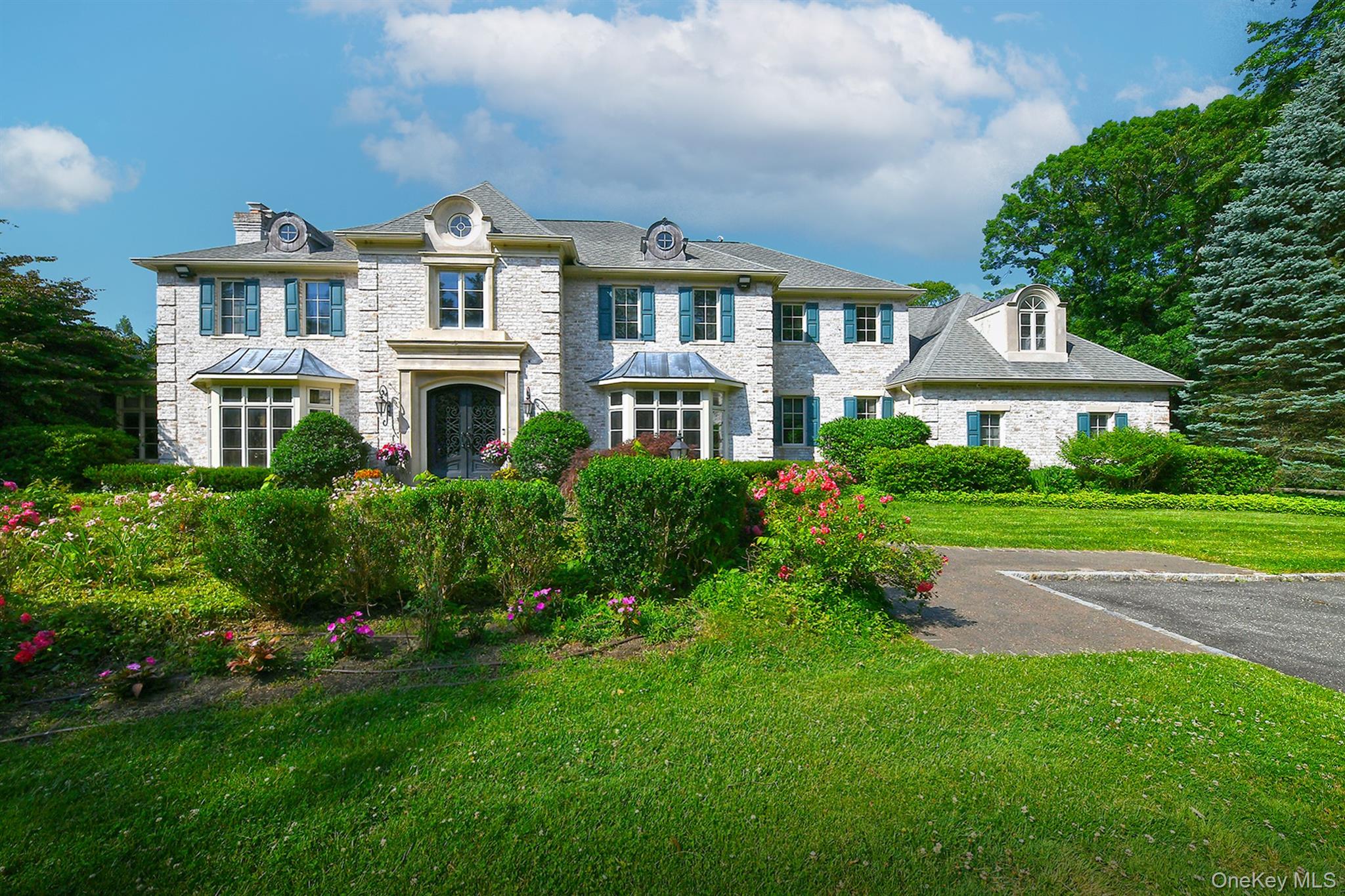 14 Norgate Road, Brookville NY 11545