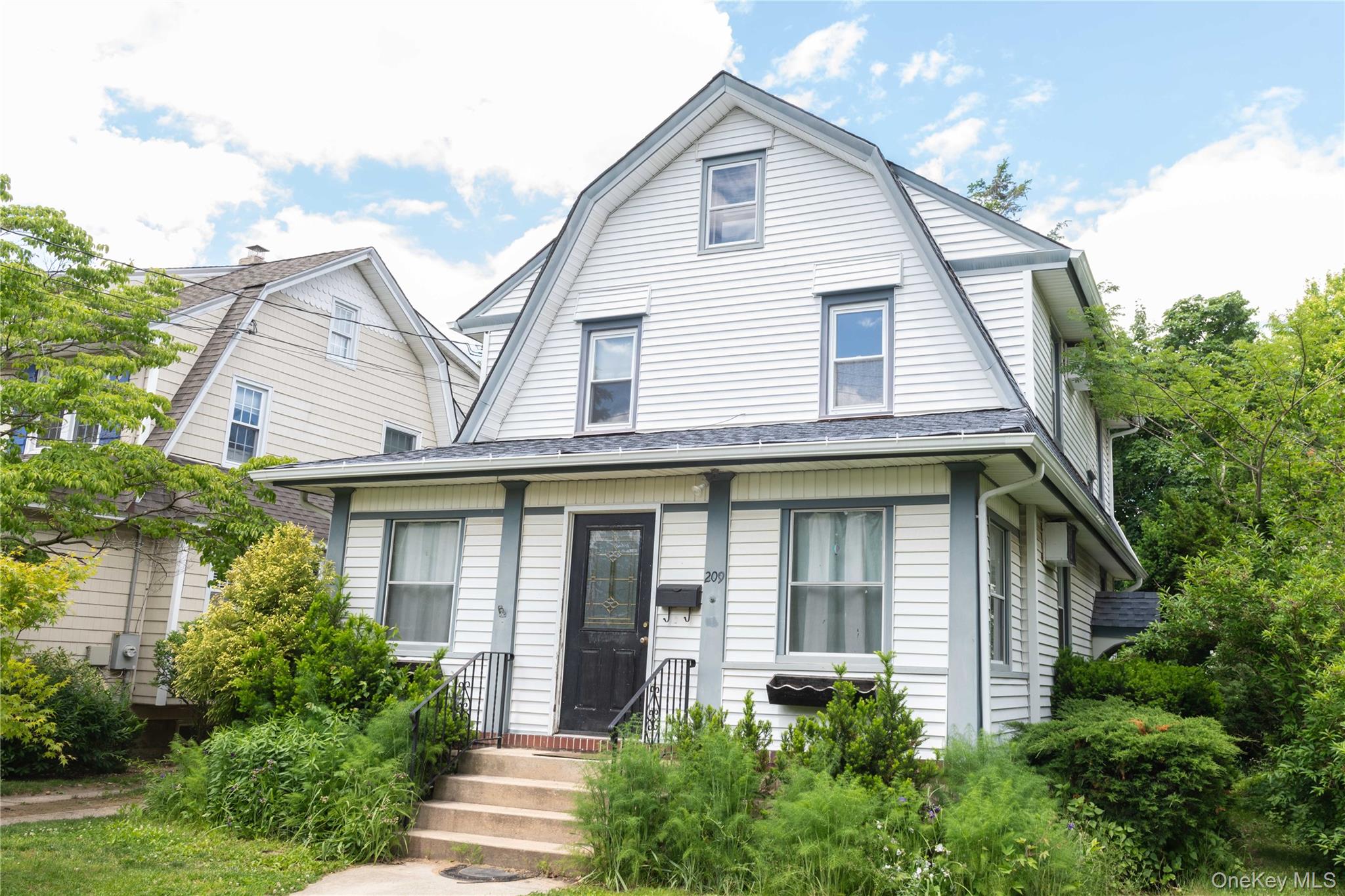 209 Sherman Street, Lynbrook NY 11563