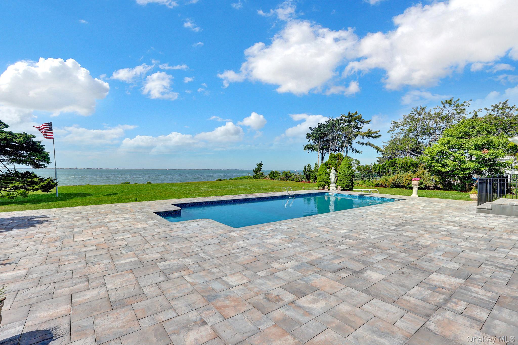 6 Last Lane, Hampton Bays NY 11946